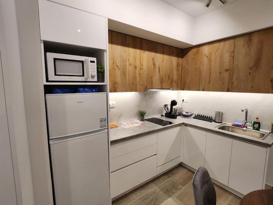 Nice Apartment Near Flisvos Vipgreece 아테네 외부 사진