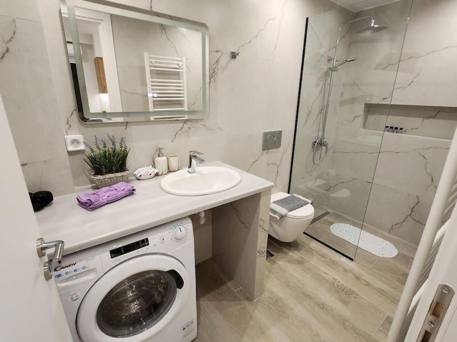 Nice Apartment Near Flisvos Vipgreece 아테네 외부 사진